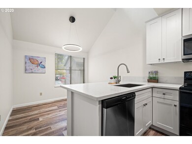 4000 Carman Dr unit 79, Lake Oswego, OR 97035 - photo 5