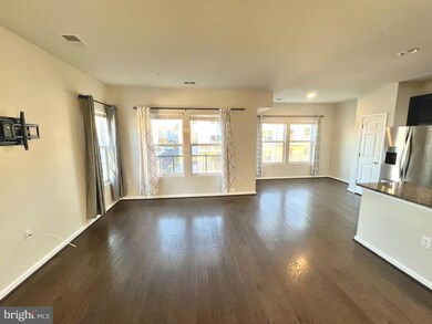 16870 Porters Inn Dr, Dumfries, VA 22026 - photo 5