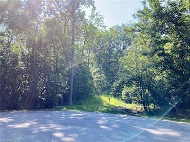 Only one driveway in the entire cul-de-sac!