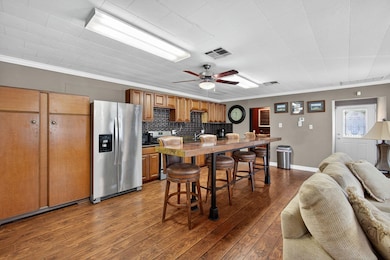 5853 Hazel Ave unit 1800 sq ft  METAL BU, Port Arthur, TX 77640 - photo 7