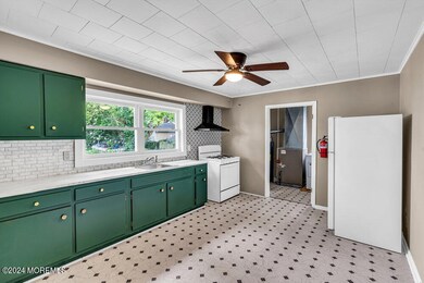 195 Osborn St, Keyport, NJ 07735 - photo 5