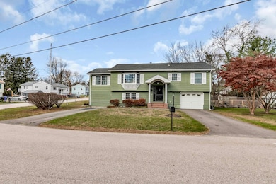 14 Tessier St, Hudson, NH 03051 - photo 2