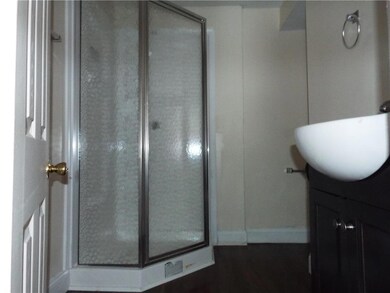 349 N 7th St unit 3, Allentown, PA 18102 - photo 3