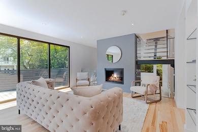 2710 Brandywine St NW, Washington, DC 20008 - photo 7