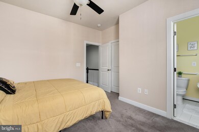 217 Shamrock Dr unit 3128, Stafford, VA 22556 - photo 2