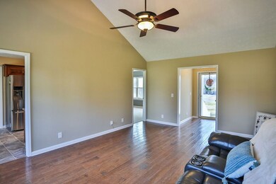 2061 Shawnee Ln, Greenbrier, TN 37073 - photo 6