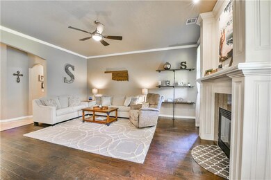 2617 SE 10th St, Moore, OK 73160 - photo 6