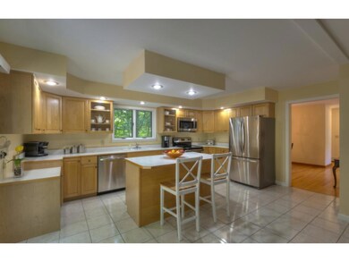 61 Cottage Cir, West Lebanon, NH 03784 - photo 2