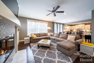 6244 Cascade Point SE-GRAND RAPIDS, MI 4