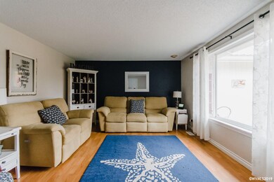 1601 NE Mayview Dr, Albany, OR 97321 - photo 2