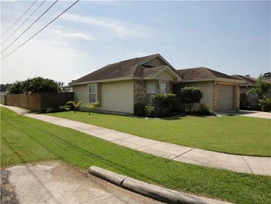 2701 Bayou Vista Dr, Marrero, LA 70072 - photo 2