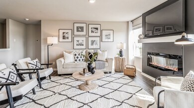 9627 Brighton Way SW, Cedar Rapids, IA 52404 - photo 2