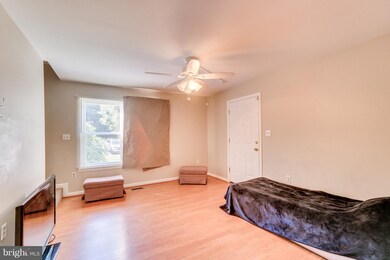 15269 Valley Stream Dr, Woodbridge, VA 22191 - photo 4