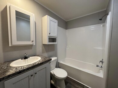 5161 Chantelle Dr unit 119, Flint, MI 48507 - photo 6