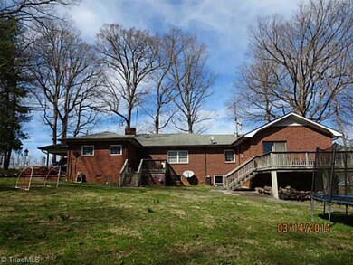 969 Sherwood Ave, Asheboro, NC 27205 - photo 2