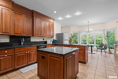 2001 Maryknoll Place, Springfield, IL 62704 - photo 7