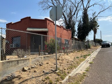 304 E Stewart St, Laredo, TX 78040 - photo 2