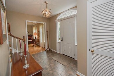 4116 Maulfair Dr, Allentown, PA 18103 - photo 3