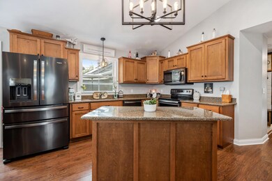 601 Charles-13
