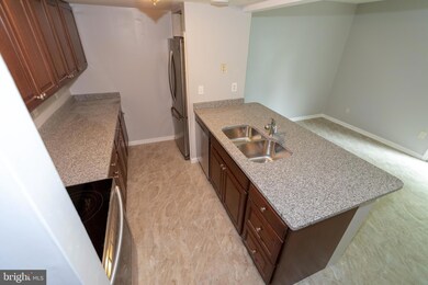 310 Thayer Ct, Newark, DE 19702 - photo 5