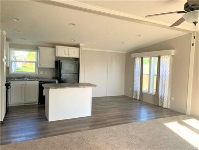 6040 Dora Ct, Slatington, PA 18080 - photo 2