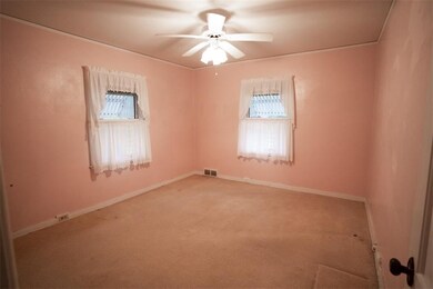 2405 E 28th St, Des Moines, IA 50317 - photo 7