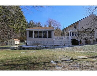22 Woodside Dr, Londonderry, NH 03053 - photo 2