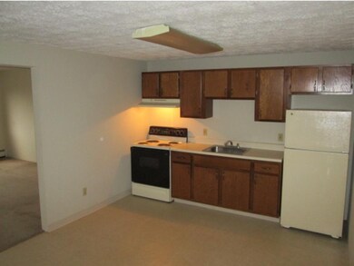 535 Calef Rd unit 15, Manchester, NH 03103 - photo 6