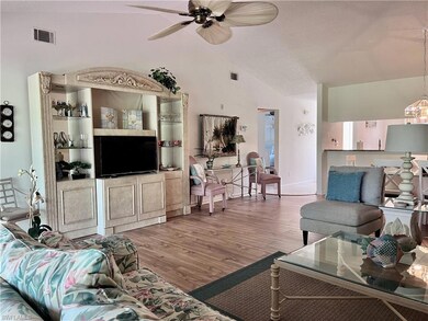 3685 Amberly Cir unit 305, Naples, FL 34112 - photo 6