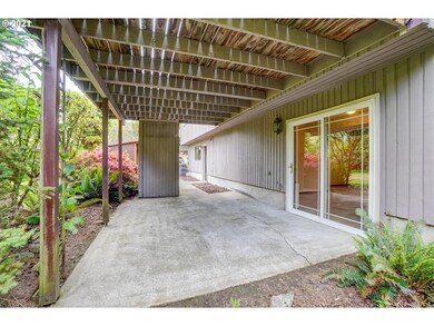 2732 SW Laura Ct, Troutdale, OR 97060 - photo 4