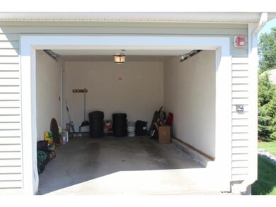 10 Cascade Cir unit 33, MerriMacK, NH 03054 - photo 3