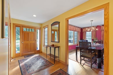 918 N Cross St, Wheaton, IL 60187 - photo 2