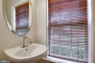 14688 Crossfield Way unit 186A, Woodbridge, VA 22191 - photo 5