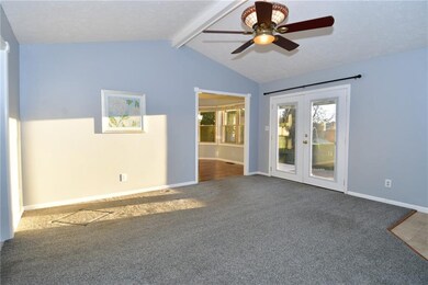 322 West St, Whiteland, IN 46184 - photo 7