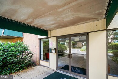 6147 Leesburg Pike unit 508, Falls Church, VA 22041 - photo 3