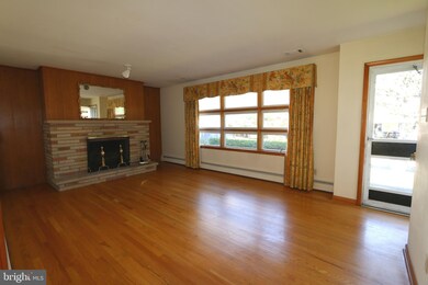 19813 Evelyn Ave, Hagerstown, MD 21742 - photo 2