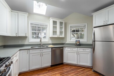 148 Hayes Ave, South Burlington, VT 05403 - photo 5