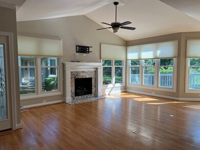 1118 Tennyson Ln, Naperville, IL 60540 - photo 3