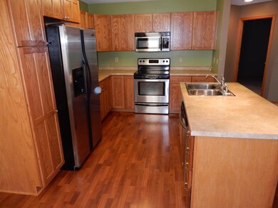 2519 11th Ave S unit 3, Grand Forks, ND 58201 - photo 2