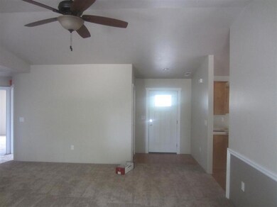 1001 NW Birch St, Grants Pass, OR 97526 - photo 4