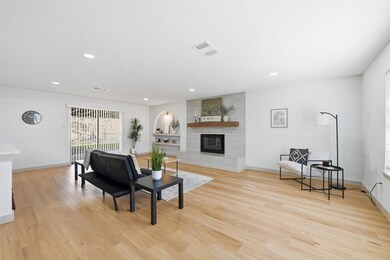 3801 Palomino Dr, Benbrook, TX 76116 - photo 5