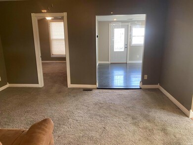 221 W 2nd St, Portland, IN 47371 - photo 4