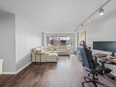 Seville unit 1P, Bayside, NY 11360 - photo 4