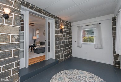 210 S Manoa Rd, Havertown, PA 19083 - photo 5