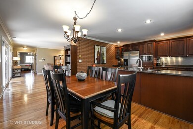 2 Dunbar Ln, Rolling Meadows, IL 60008 - photo 4