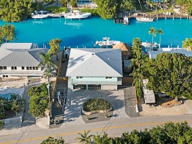 232 W Seaview Dr, Marathon, FL 33050 - photo 3