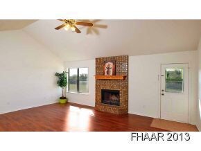 881 Onyx Rd, Copperas Cove, TX 76522 - photo 3