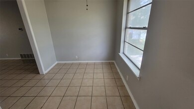 2100 Granbury St unit 2102, Cleburne, TX 76033 - photo 7