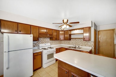 17933 Walter St, Lansing, IL 60438 - photo 6