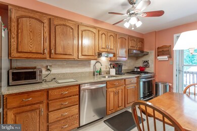 943 Circle Dr, Halethorpe, MD 21227 - photo 6